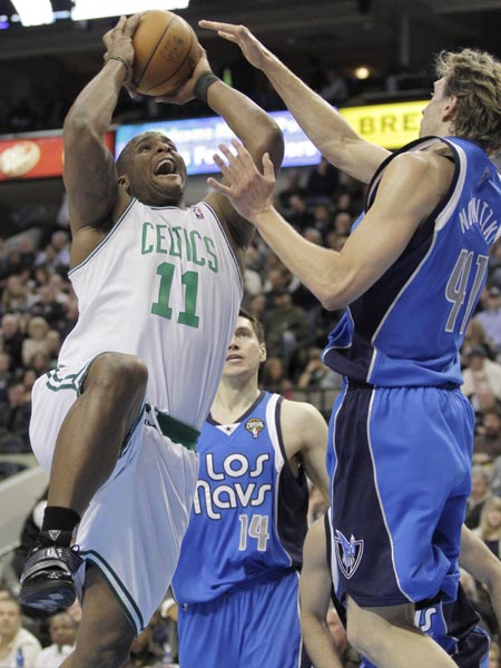 猛龙背靠背战胜小牛继续保持不败(猛龙反击) 猛龙背靠背战胜小牛继续保持不败(猛龙反击)